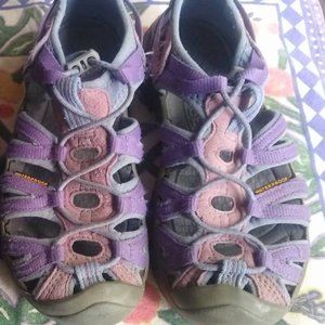 Keen Big Kids Newport H2 Sandals sz 1